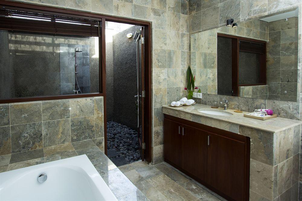 Aksata Villas Canggu Экстерьер фото
